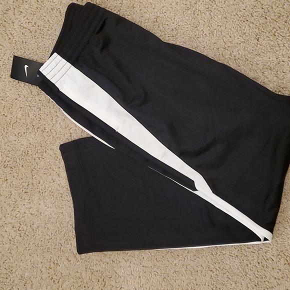 Nike Pants Womens (new) - Picture 2 of 5